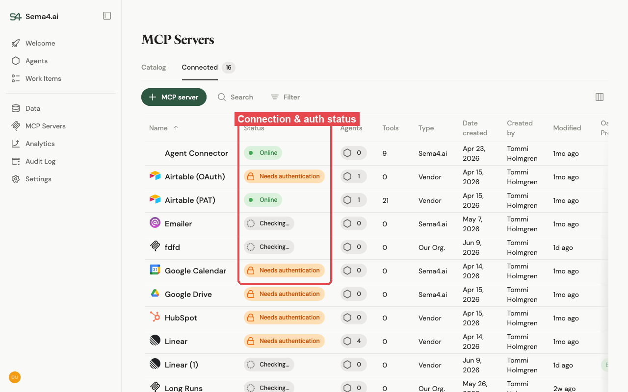 The Connected tab: a table of connected servers with their connection and authentication status